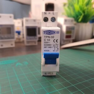 Tomzn Mini 2 Pole Breaker